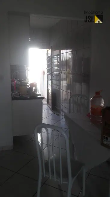 Casa com 3 quartos à venda, 175m2 em Parque Residencial Santo André, Cacapava - SP - imagem 3 Foto 3 de Casa com 3 quartos à venda, 175m2 em Parque Residencial Santo André, Cacapava - SP