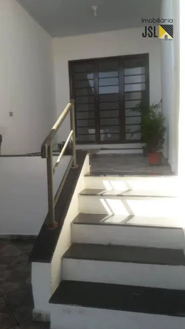 Casa com 3 quartos à venda, 175m2 em Parque Residencial Santo André, Cacapava - SP - imagem 1 Foto 1 de Casa com 3 quartos à venda, 175m2 em Parque Residencial Santo André, Cacapava - SP