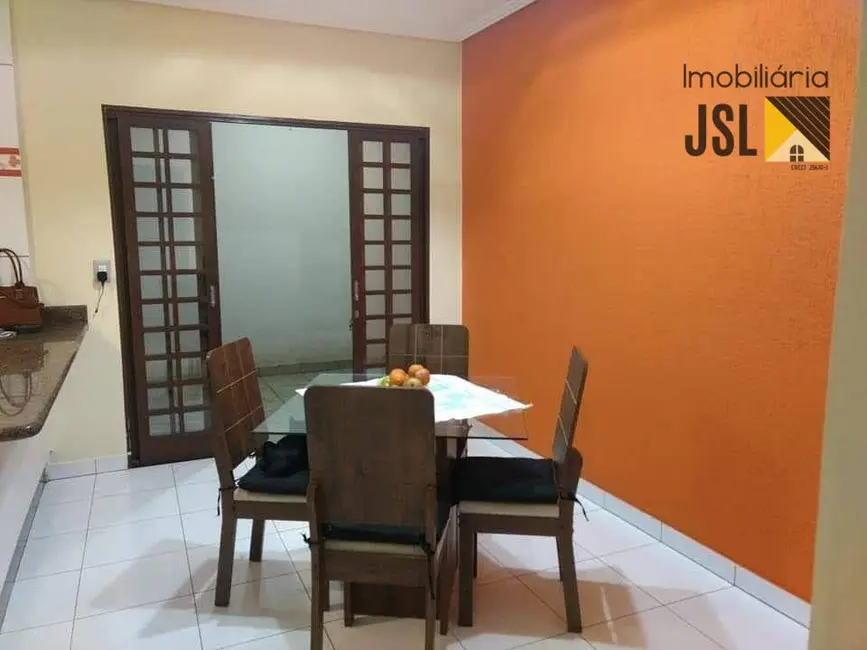 Foto 6 de Sobrado com 3 quartos à venda, 235m2 em Vila Menino Jesus, Cacapava - SP