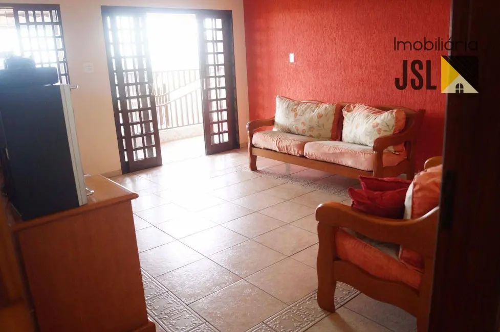 Foto 3 de Sobrado com 3 quartos à venda, 235m2 em Vila Menino Jesus, Cacapava - SP