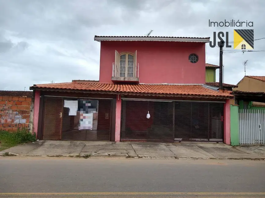 Foto 1 de Sobrado com 3 quartos à venda, 240m2 em Vila Menino Jesus, Cacapava - SP