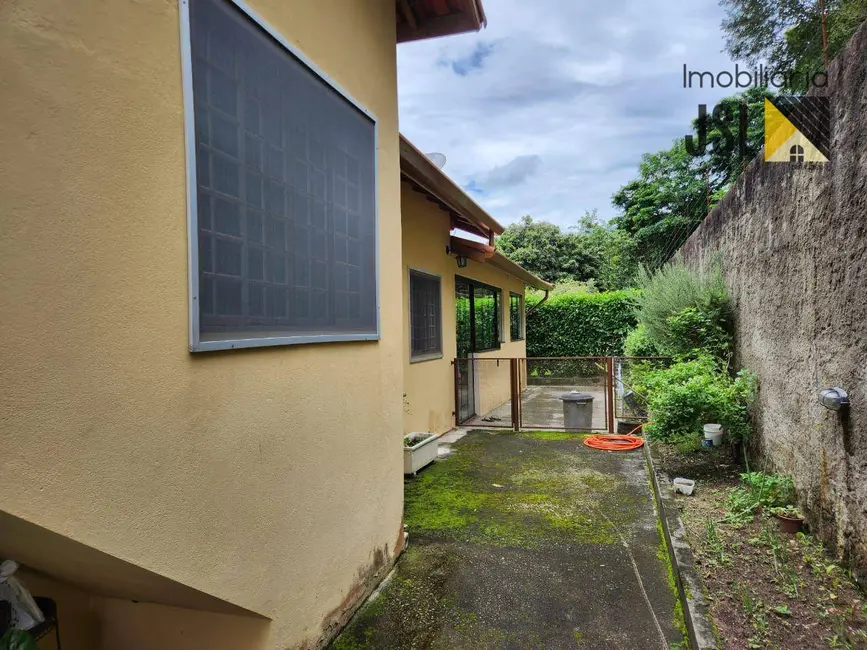 Chácara com 3 quartos à venda, 1575m2 em Vila Velha, Cacapava - SP - imagem 5 Foto 5 de Chácara com 3 quartos à venda, 1575m2 em Vila Velha, Cacapava - SP