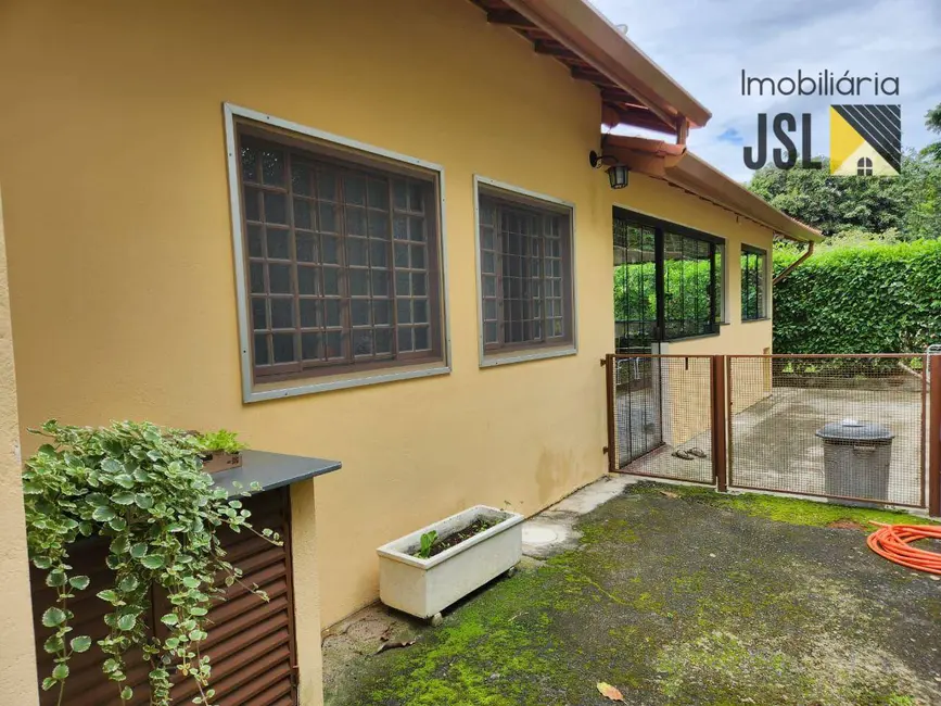 Chácara com 3 quartos à venda, 1575m2 em Vila Velha, Cacapava - SP - imagem 6 Foto 6 de Chácara com 3 quartos à venda, 1575m2 em Vila Velha, Cacapava - SP