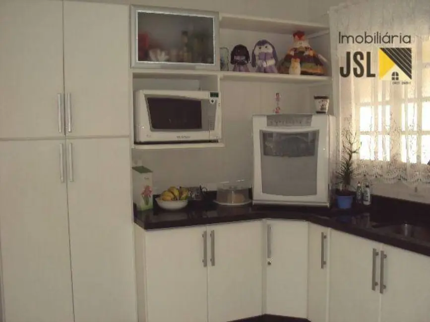 Foto 6 de Sobrado com 3 quartos à venda, 140m2 em Borda da Mata, Cacapava - SP