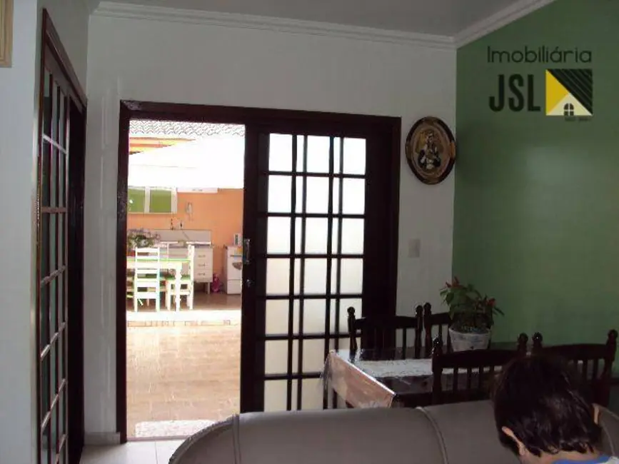 Foto 3 de Sobrado com 3 quartos à venda, 140m2 em Borda da Mata, Cacapava - SP