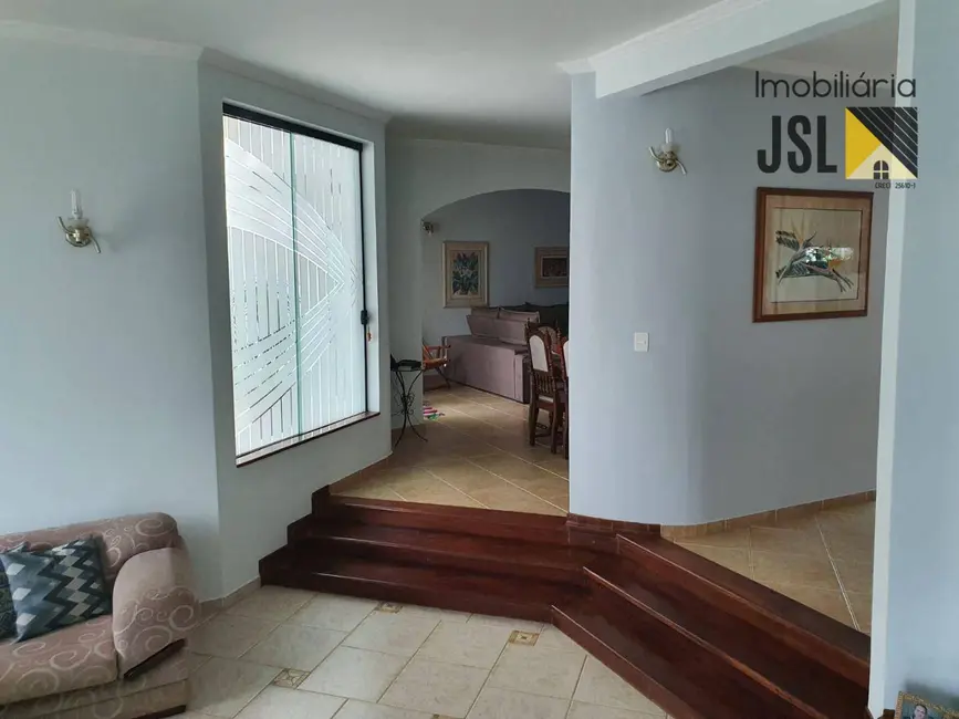 Foto 4 de Sobrado com 4 quartos à venda, 550m2 em Cacapava - SP