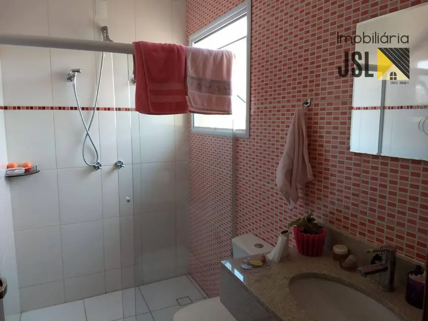 Foto 7 de Sobrado com 3 quartos à venda, 204m2 em Jardim Julieta, Cacapava - SP