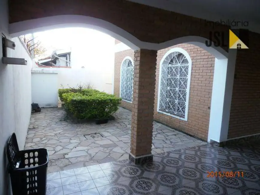 Foto 1 de Sobrado com 4 quartos à venda, 222m2 em Jardim Julieta, Cacapava - SP