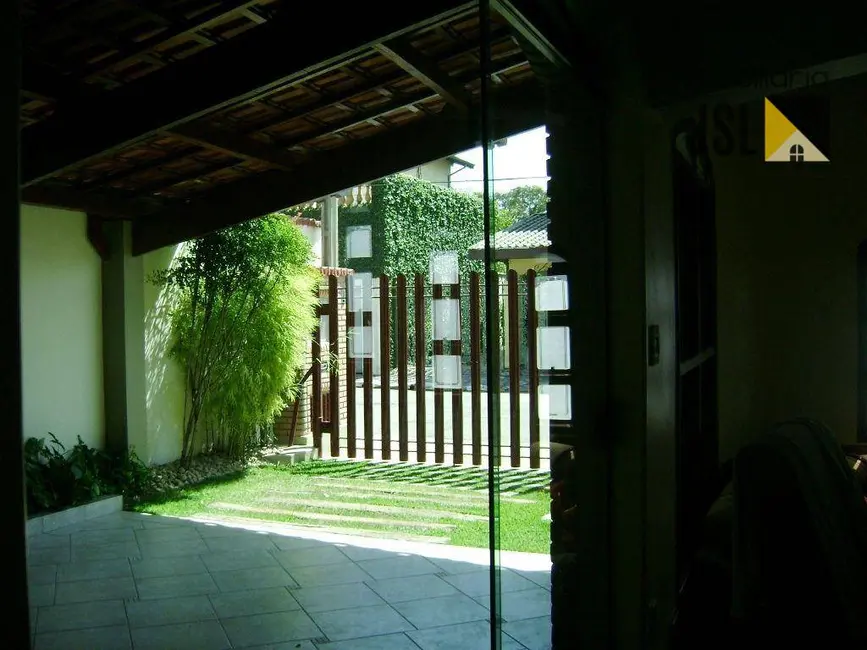 Foto 2 de Sobrado com 3 quartos à venda, 275m2 em Vila Resende, Cacapava - SP