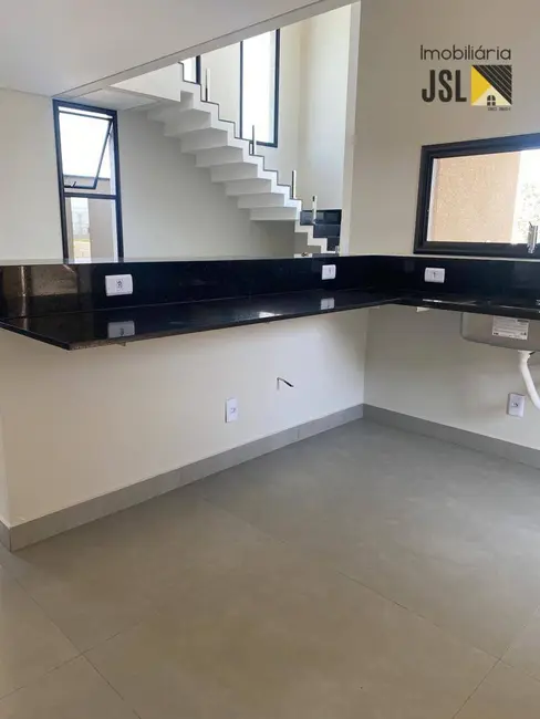 Sobrado com 3 quartos à venda, 360m2 em Cacapava - SP - imagem 7 Foto 7 de Sobrado com 3 quartos à venda, 360m2 em Cacapava - SP