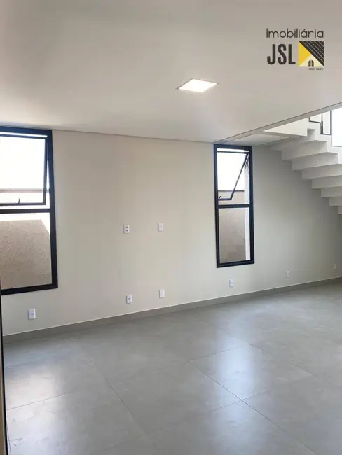 Sobrado com 3 quartos à venda, 360m2 em Cacapava - SP - imagem 3 Foto 3 de Sobrado com 3 quartos à venda, 360m2 em Cacapava - SP