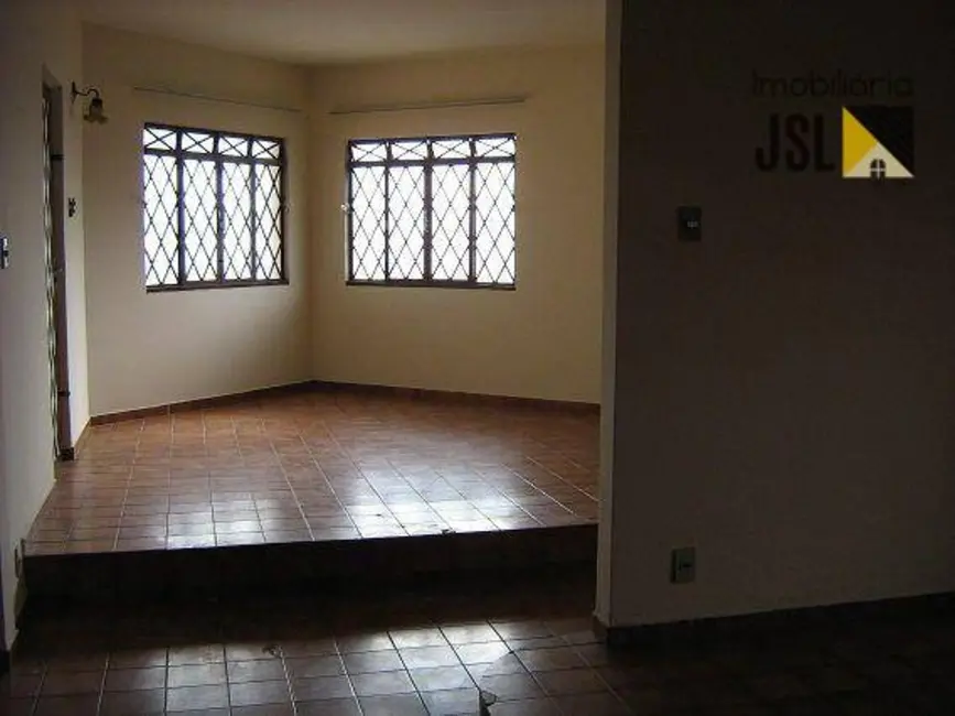 Foto 2 de Casa com 4 quartos à venda, 204m2 em Jardim Rafael, Cacapava - SP