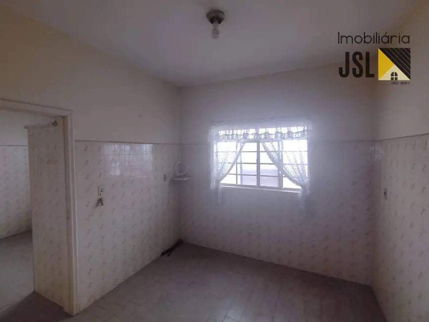 Foto 5 de Casa com 3 quartos à venda, 384m2 em Vila Pantaleão, Cacapava - SP