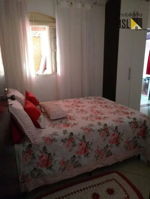 Foto 8 de Sobrado com 2 quartos à venda, 175m2 em Parque Residencial Maria Elmira, Cacapava - SP