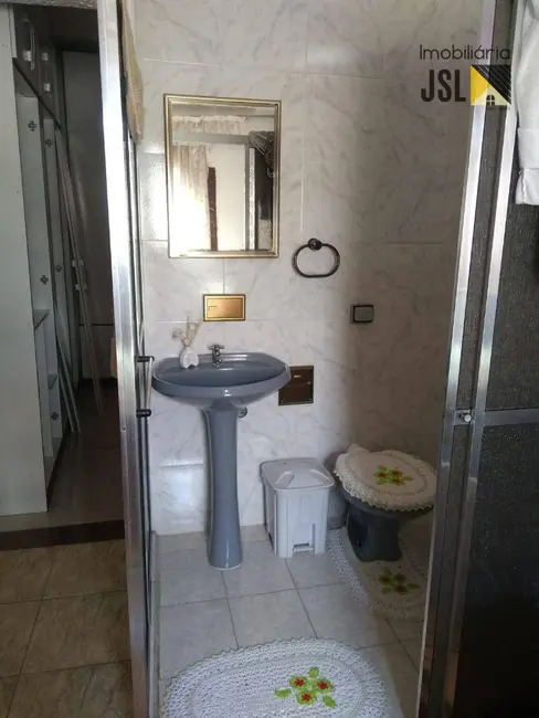 Foto 9 de Sobrado com 2 quartos à venda, 175m2 em Parque Residencial Maria Elmira, Cacapava - SP