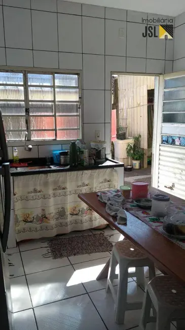 Foto 2 de Casa com 3 quartos à venda, 225m2 em Vila Menino Jesus, Cacapava - SP