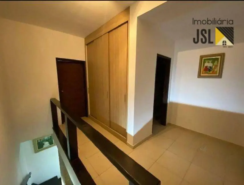 Foto 9 de Sobrado com 3 quartos à venda, 250m2 em Village das Flores, Cacapava - SP