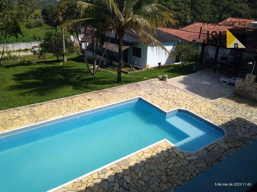 Foto 1 de Chácara com 4 quartos à venda, 2000m2 em Chácara Ipês, Cacapava - SP