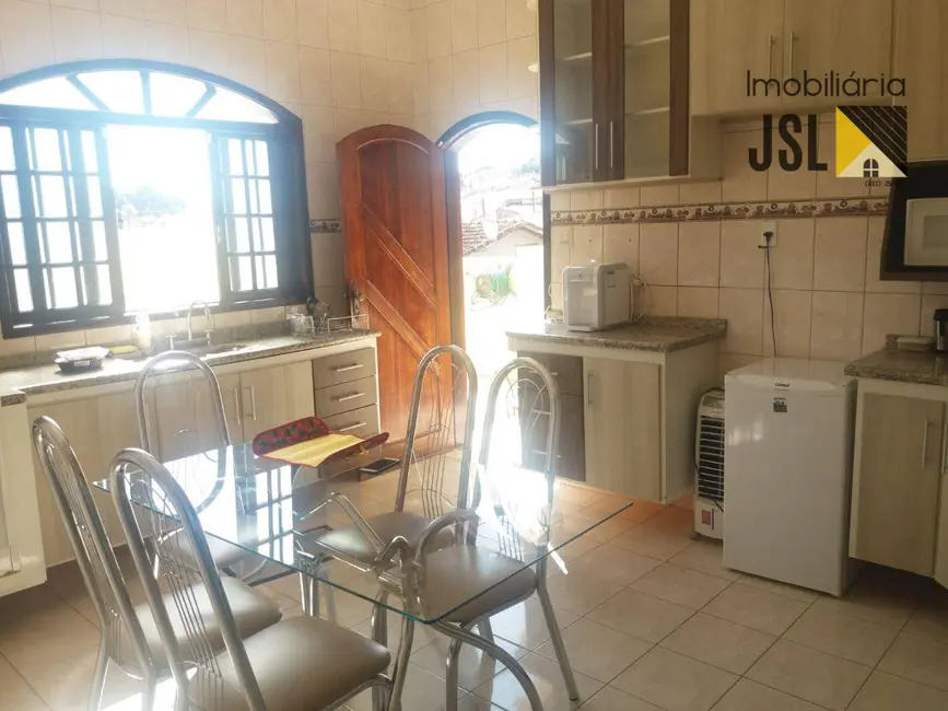 Foto 7 de Casa com 3 quartos à venda, 686m2 em Parque Residencial Maria Elmira, Cacapava - SP