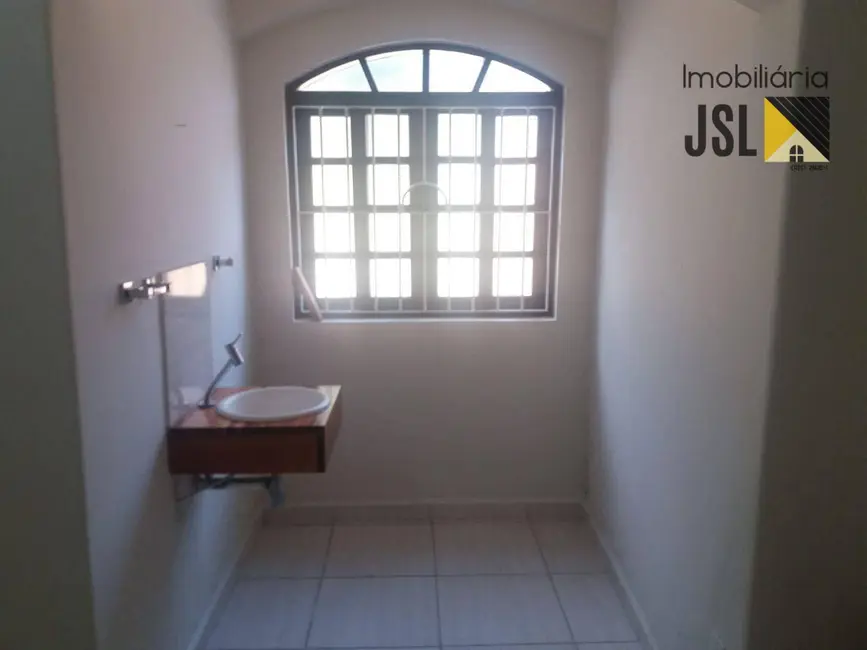 Foto 3 de Casa com 3 quartos à venda, 686m2 em Parque Residencial Maria Elmira, Cacapava - SP