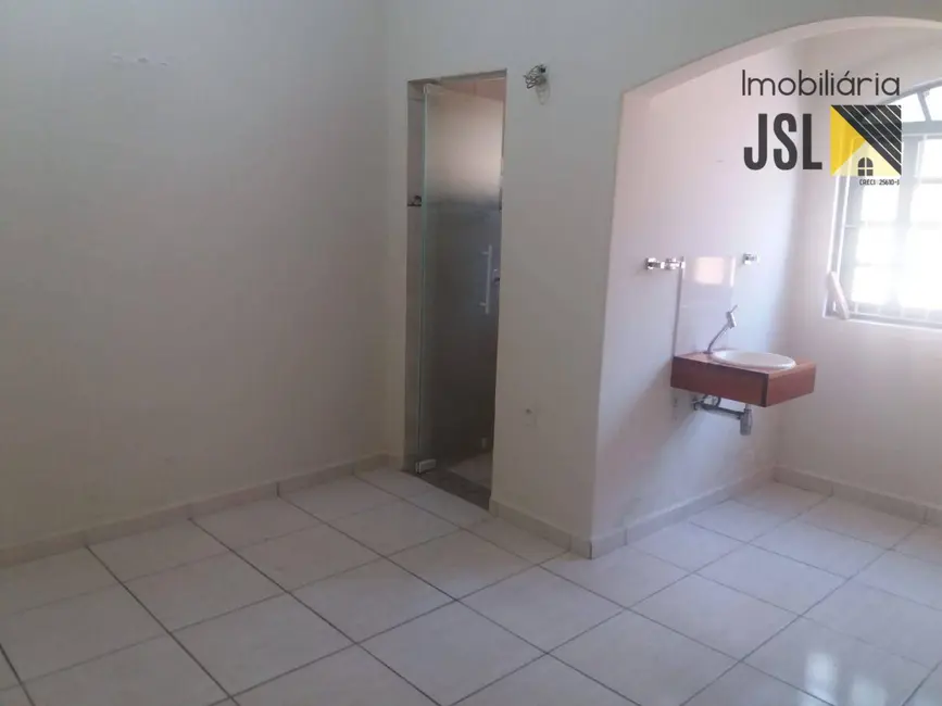 Foto 2 de Casa com 3 quartos à venda, 686m2 em Parque Residencial Maria Elmira, Cacapava - SP