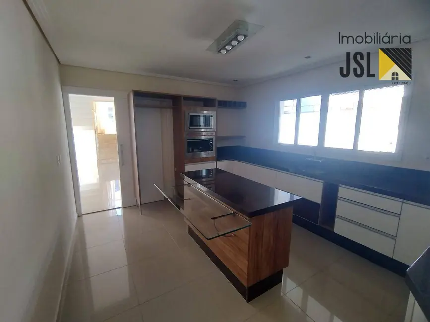 Sobrado com 3 quartos à venda, 555m2 em Residencial Santa Helena, Cacapava - SP - imagem 6 Foto 6 de Sobrado com 3 quartos à venda, 555m2 em Residencial Santa Helena, Cacapava - SP