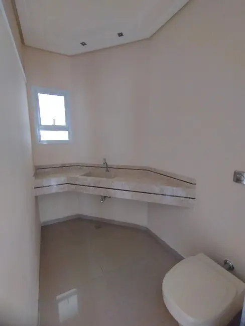 Sobrado com 3 quartos à venda, 555m2 em Residencial Santa Helena, Cacapava - SP - imagem 4 Foto 4 de Sobrado com 3 quartos à venda, 555m2 em Residencial Santa Helena, Cacapava - SP