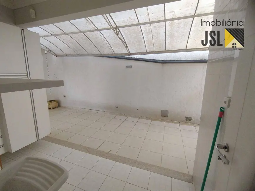 Sobrado com 3 quartos à venda, 555m2 em Residencial Santa Helena, Cacapava - SP - imagem 8 Foto 8 de Sobrado com 3 quartos à venda, 555m2 em Residencial Santa Helena, Cacapava - SP