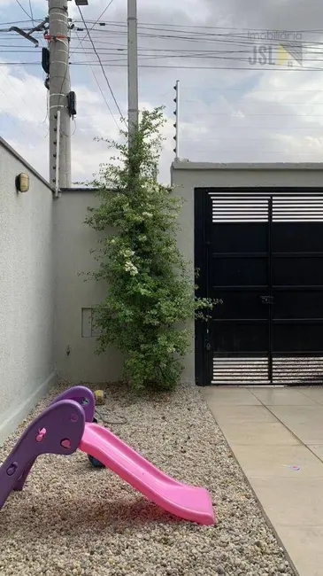 Foto 2 de Casa com 2 quartos à venda, 131m2 em Cacapava - SP