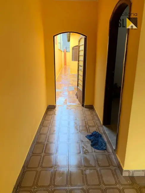 Foto 2 de Casa com 2 quartos à venda, 250m2 em Jardim São José, Cacapava - SP