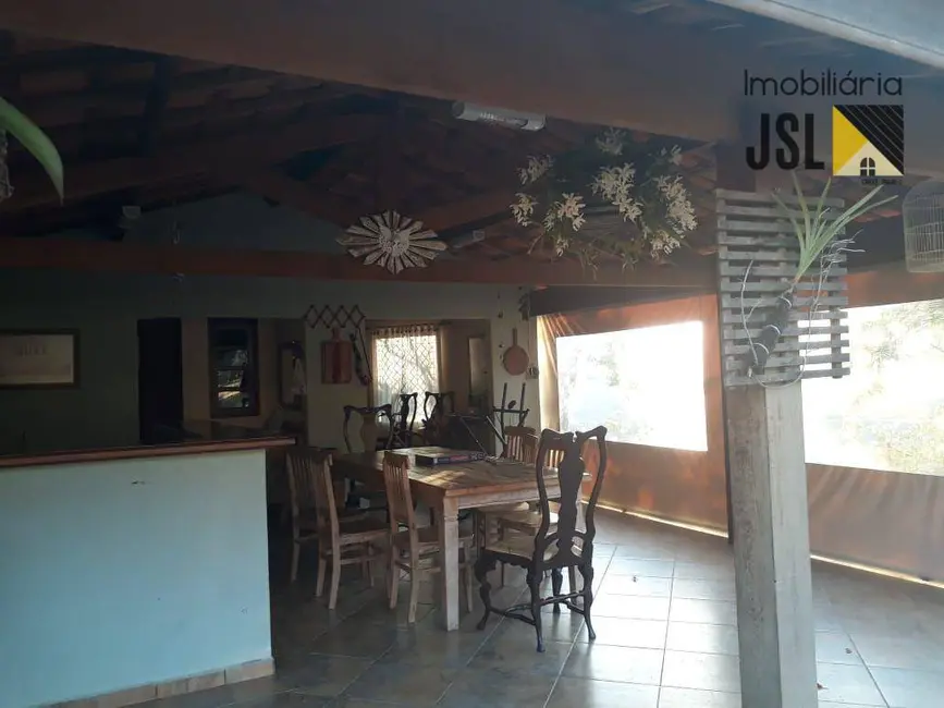 Foto 3 de Chácara com 3 quartos à venda, 1300m2 em Monteiro Lobato - SP