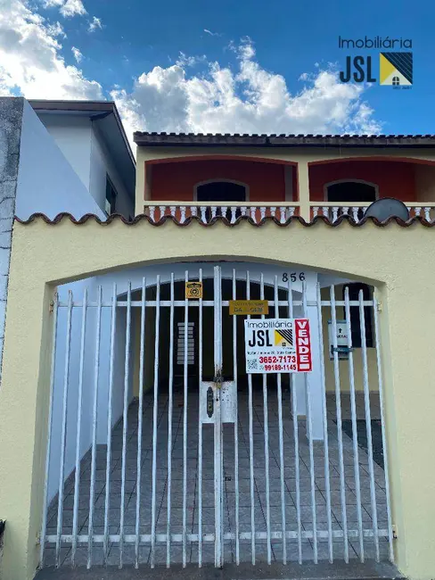 Foto 1 de Sobrado com 3 quartos à venda, 264m2 em Vera Cruz, Cacapava - SP