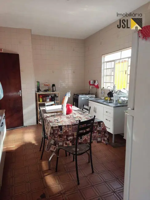 Foto 5 de Casa com 2 quartos à venda, 140m2 em Jardim Primavera, Cacapava - SP