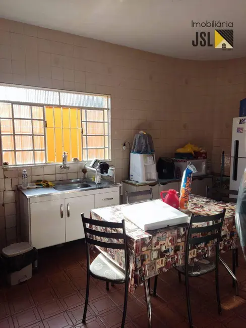 Foto 4 de Casa com 2 quartos à venda, 140m2 em Jardim Primavera, Cacapava - SP