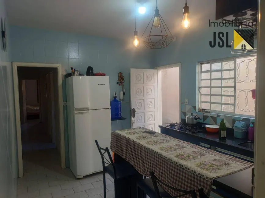 Foto 8 de Sobrado com 4 quartos à venda, 150m2 em Vila Bandeirantes, Cacapava - SP