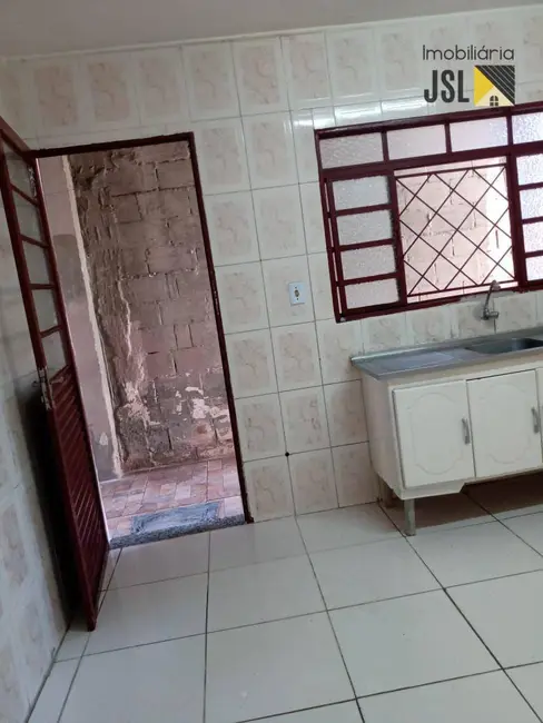 Foto 4 de Casa com 2 quartos à venda, 150m2 em Vila Santa Izabel, Cacapava - SP