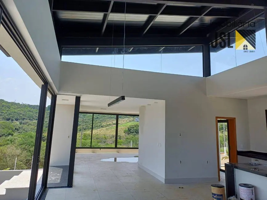 Casa de Condomínio com 3 quartos à venda, 1200m2 em Cacapava - SP - imagem 4 Foto 4 de Casa de Condomínio com 3 quartos à venda, 1200m2 em Cacapava - SP