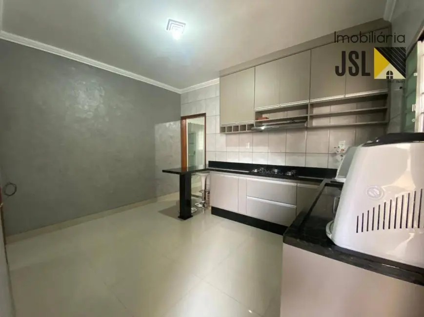 Foto 4 de Casa com 3 quartos à venda e para alugar, 175m2 em Parque Residencial Santo André, Cacapava - SP