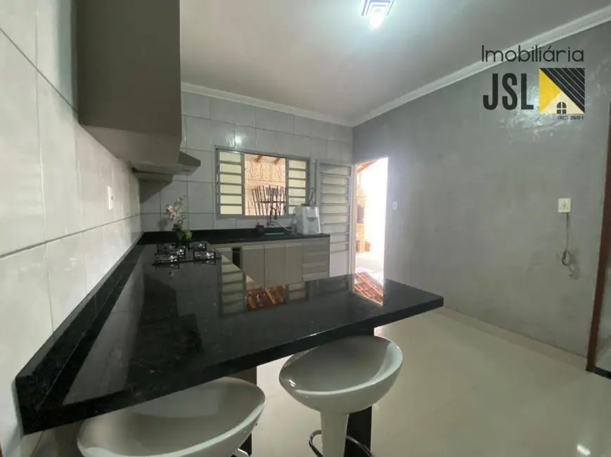 Foto 3 de Casa com 3 quartos à venda e para alugar, 175m2 em Parque Residencial Santo André, Cacapava - SP