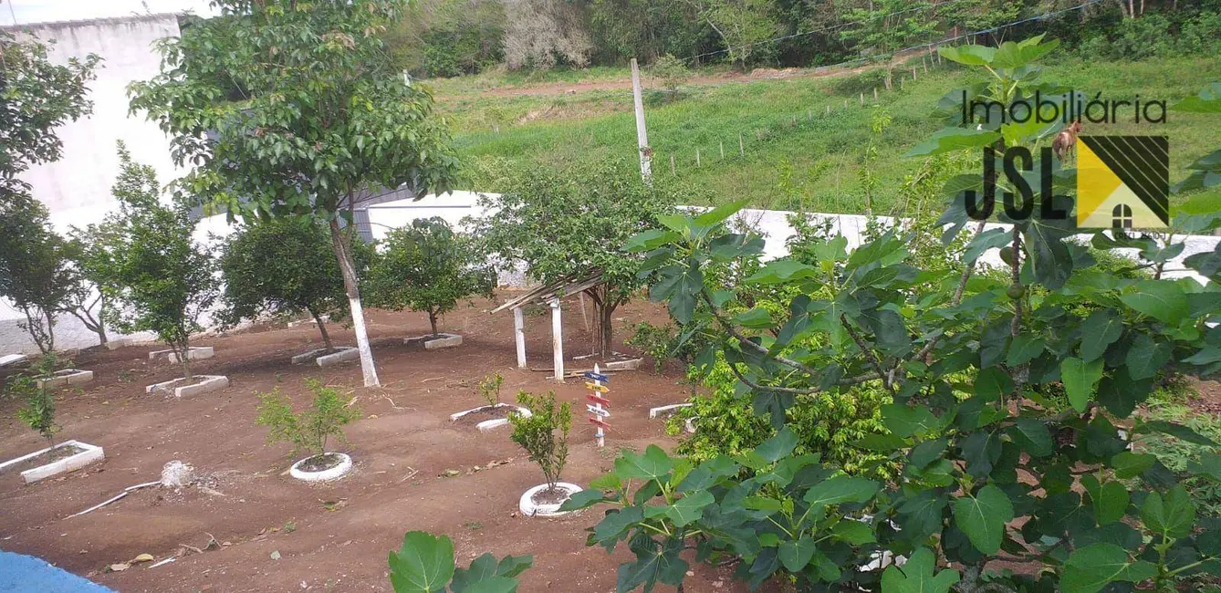 Chácara com 2 quartos à venda, 1600m2 em Portal Mantiqueira, Cacapava - SP - imagem 4 Foto 4 de Chácara com 2 quartos à venda, 1600m2 em Portal Mantiqueira, Cacapava - SP