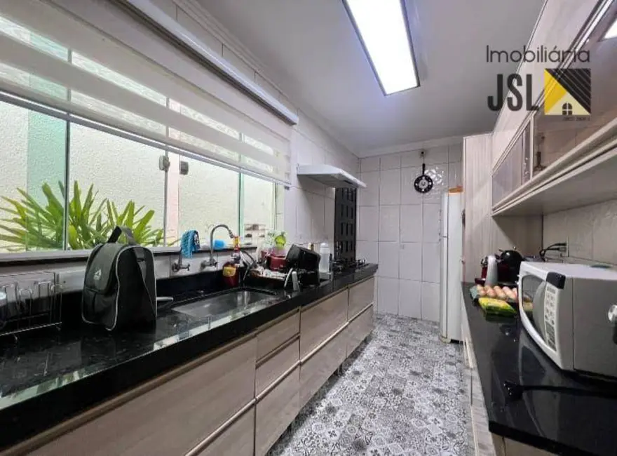 Foto 4 de Casa com 3 quartos à venda, 250m2 em Jardim Campo Grande, Cacapava - SP