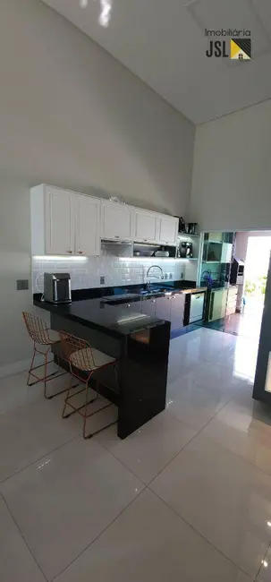 Foto 5 de Casa de Condomínio com 3 quartos à venda, 300m2 em Cacapava - SP