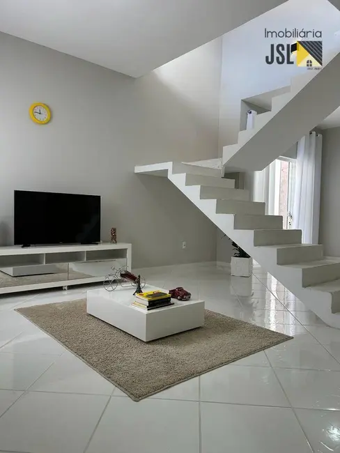 Foto 2 de Sobrado com 2 quartos à venda, 180m2 em Loteamento Real Park, Cacapava - SP