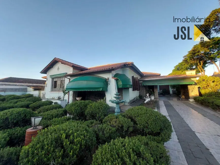 Foto 4 de Casa com 5 quartos para alugar, 1200m2 em Vila Resende, Cacapava - SP