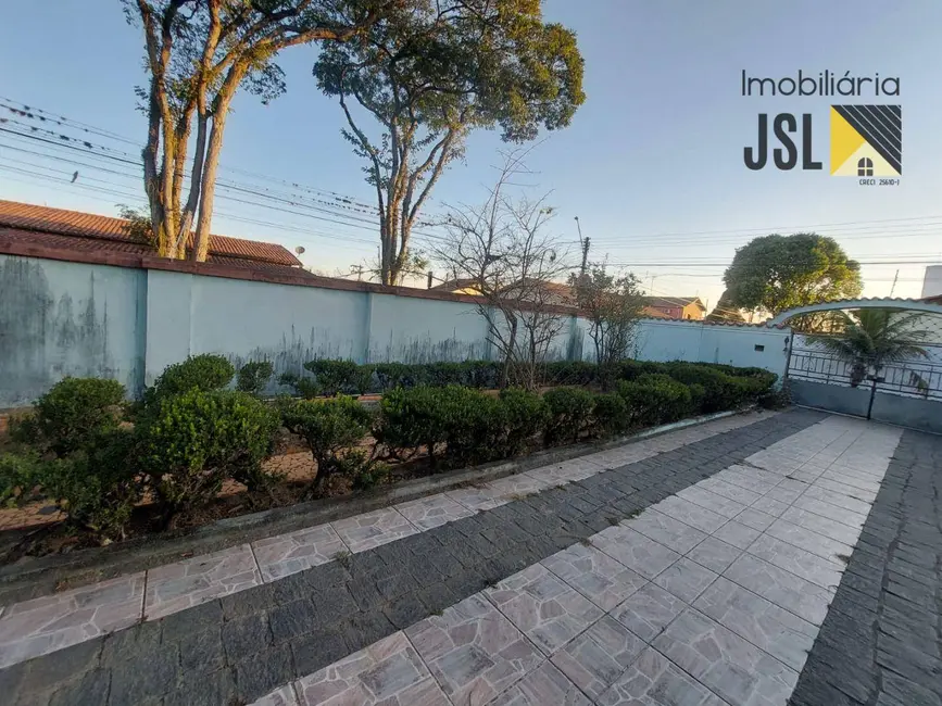 Foto 6 de Casa com 5 quartos para alugar, 1200m2 em Vila Resende, Cacapava - SP