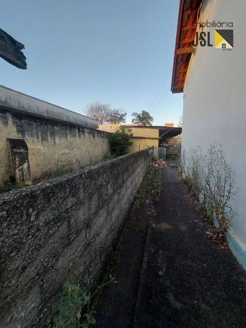 Foto 3 de Casa com 5 quartos para alugar, 1200m2 em Vila Resende, Cacapava - SP