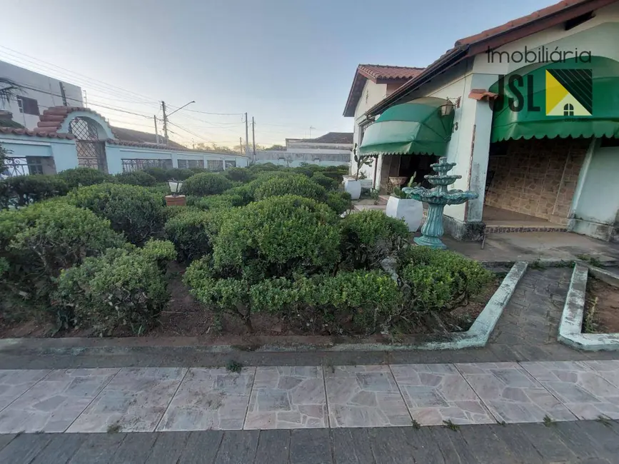 Foto 5 de Casa com 5 quartos para alugar, 1200m2 em Vila Resende, Cacapava - SP