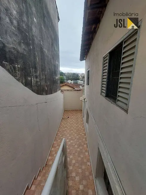 Casa com 2 quartos à venda, 295m2 em Jardim Maria Cândida, Cacapava - SP - imagem 5 Foto 5 de Casa com 2 quartos à venda, 295m2 em Jardim Maria Cândida, Cacapava - SP