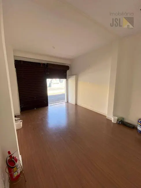 Foto 2 de Loja para alugar, 30m2 em Centro, Cacapava - SP