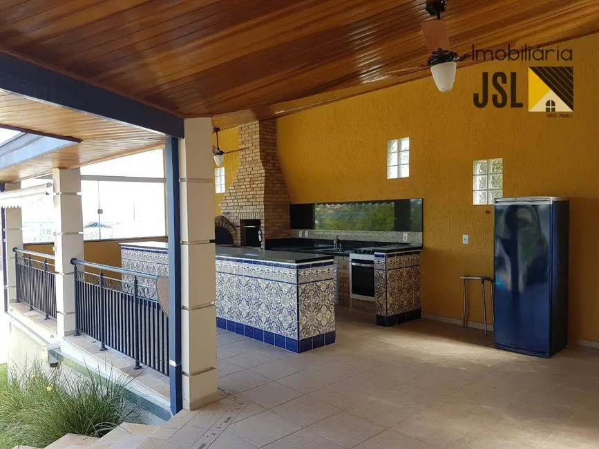 Casa de Condomínio com 5 quartos à venda, 1200m2 em Residencial Santa Helena, Cacapava - SP - imagem 2 Foto 2 de Casa de Condomínio com 5 quartos à venda, 1200m2 em Residencial Santa Helena, Cacapava - SP